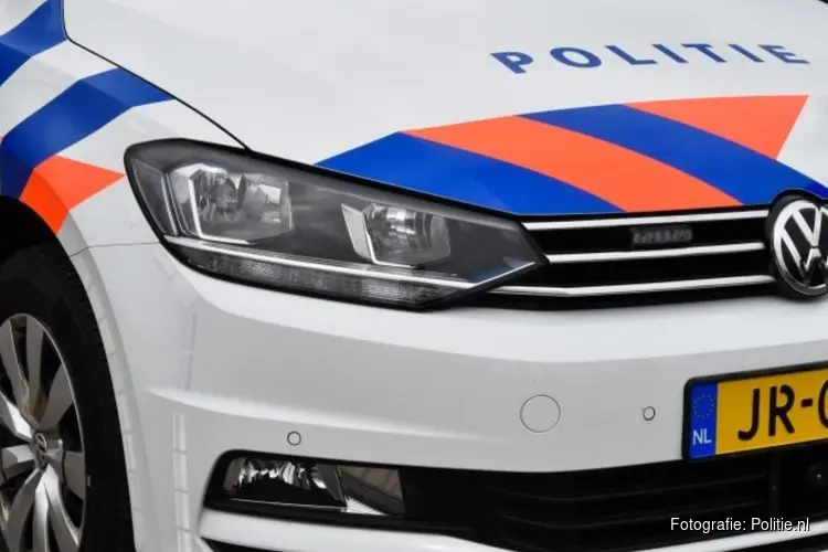 Aanrijding met politieauto, geen gewonden