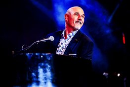 ‘Billy Joel's Grootste Hits Herleven in Nederlandse popzalen’
