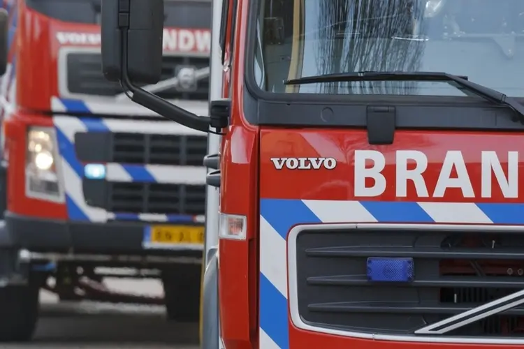 Busje brand volledig uit bij Vlodrop