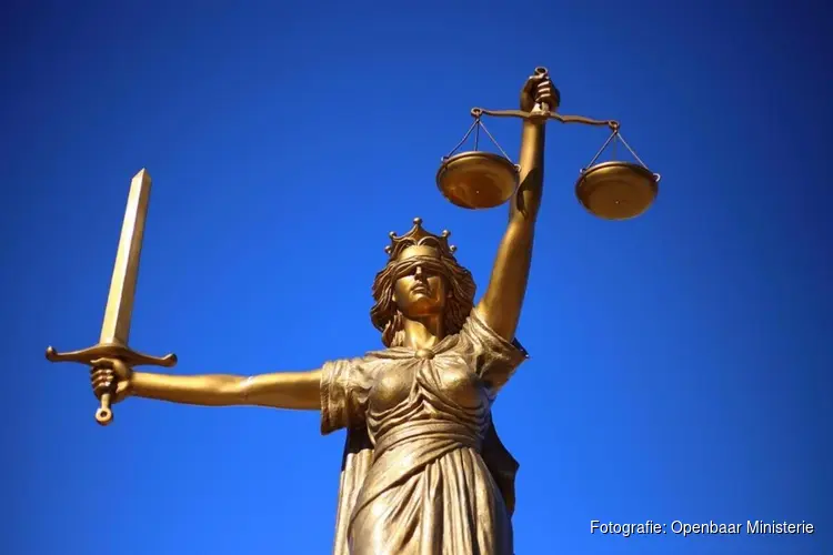 OM eist zes jaar cel op verdenking van bankhelpdeskfraude en criminele uitbuiting minderjarige